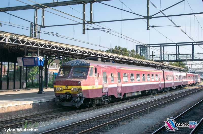 L train to Antwerpen in Roosendaal